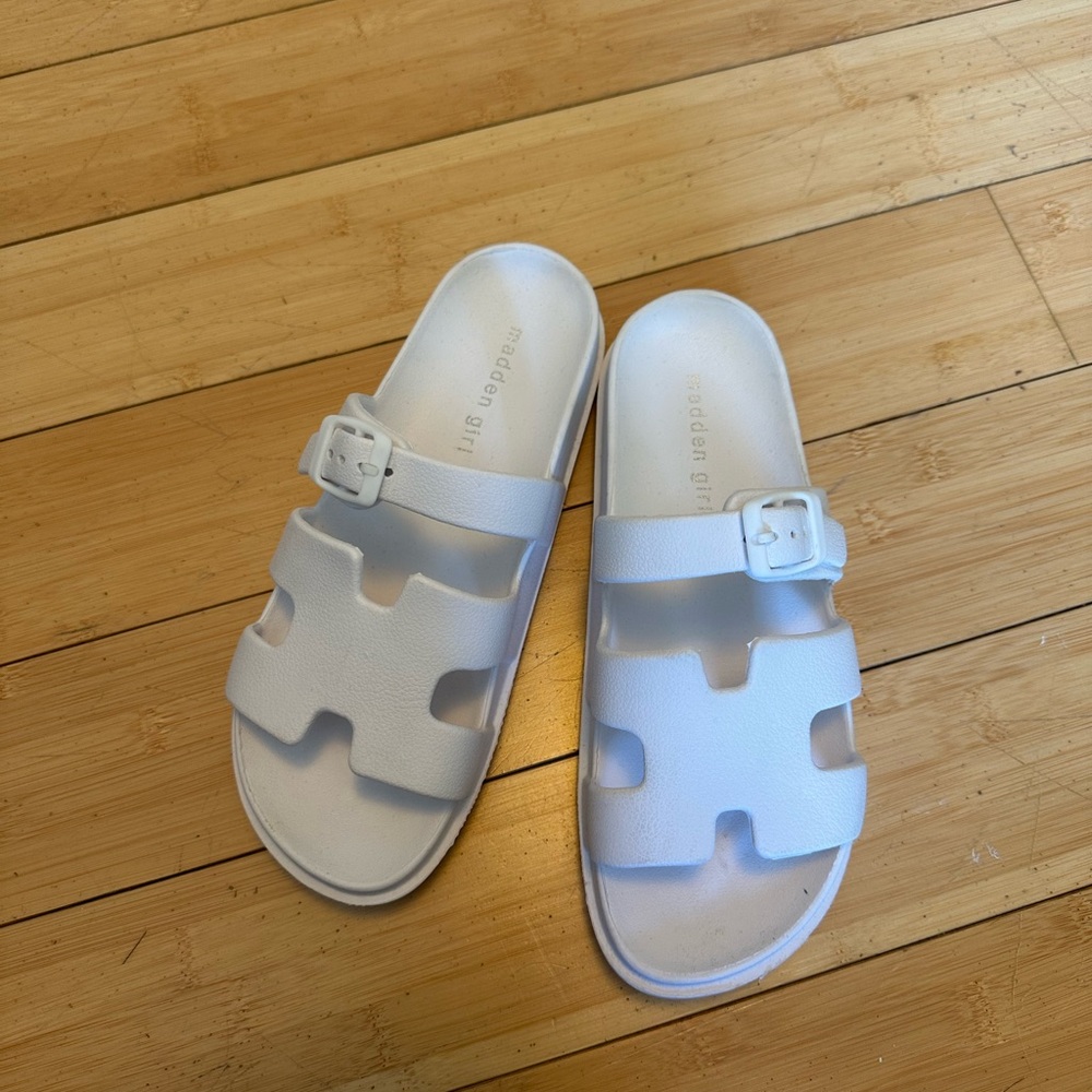 White Madden Girl Sandals - Picture 2 of 6